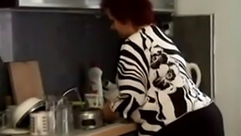 Wanita Gemuk Dan Cantik Gemuk Gemuk Kena Pancut Di Dapur