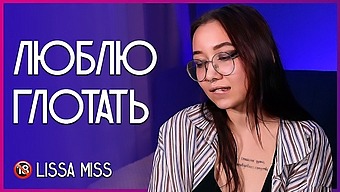 Lissa Miss Nyter Å Svelge Sæd I Denne Videoen