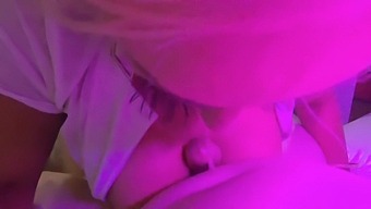 Eine Freche Krankenschwester Gibt Ihrem Patienten Orlando Einen Schlampigen Blowjob Und Wird Mit Einem Facial Belohnt