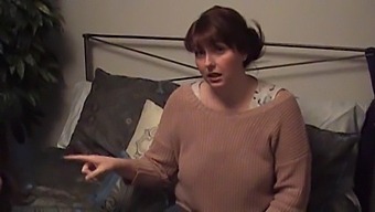 Nevlastná Matka A Nevlastná Sestra Ma Zvádzajú Explicitnými Videami A Sexuálnymi Aktmi